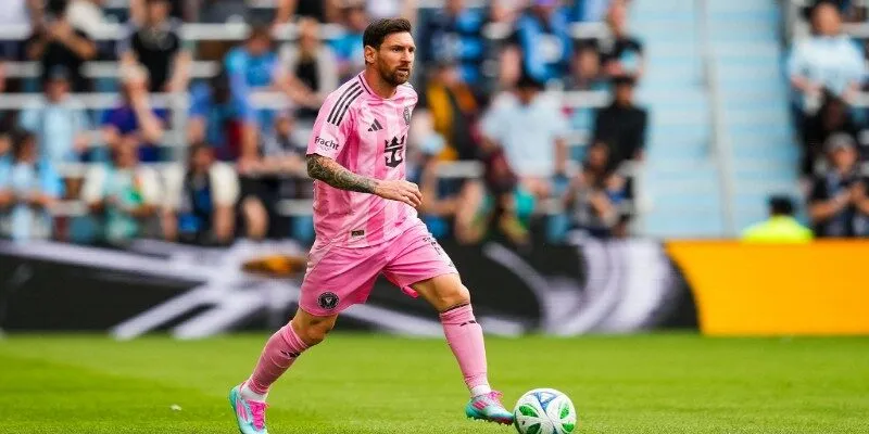 Messi liên tục bỏ lỡ cơ hội ngon ăn trước khung thành đối thủ Messi liên tục bỏ lỡ cơ hội ngon ăn trước khung thành đối thủ